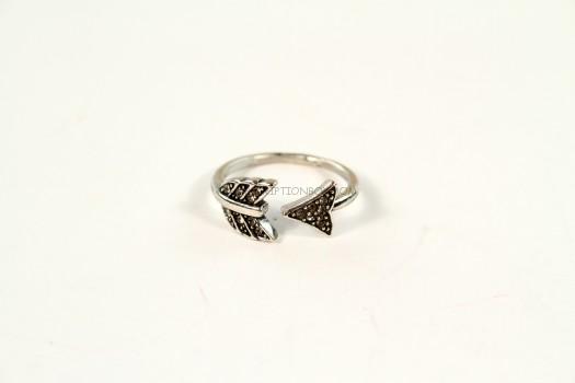 House of Harlow 1960 Arrow Affair Ring in Silver