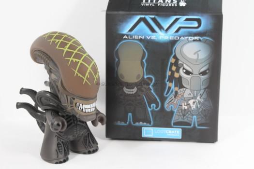 Titan Exclusive Alien vs. Predator 4.5 inch vinyl figures