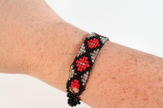 beaded bracelet 