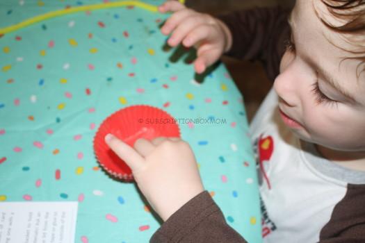 baking cup flower step 1