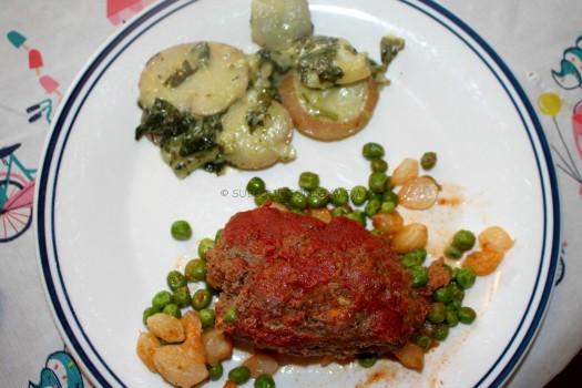 HOMESTYLE MEATLOAF with Creamy Potatoes & Spinach 
