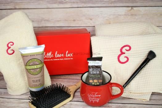 Little Lace Box August 2016 Review