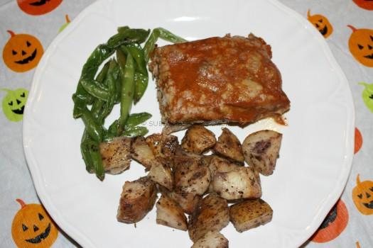 Classic Meatloaf, Potatoes and Green Beans