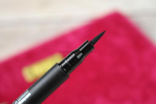 Aurora Intensively Precise Eyeliner