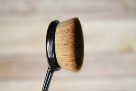 Oval Face Brush by Sweep Beauty