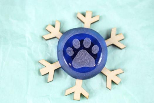 MGS Arts Winter Dog Paw Magnet