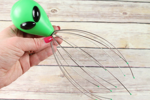 Kikkerland Vibrating Alien Head Massager