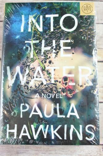 Paula Hawkins' Into the Water