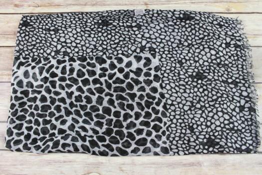 LAVA Giraffe Print Scarf