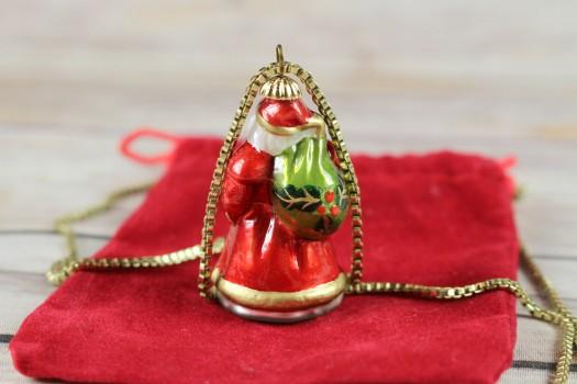 Surprise Joy To the World Collectibles Pendant & Italian Chain
