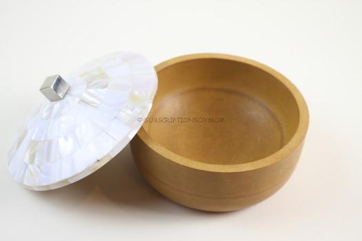 Mela Artisans Concha Round Box