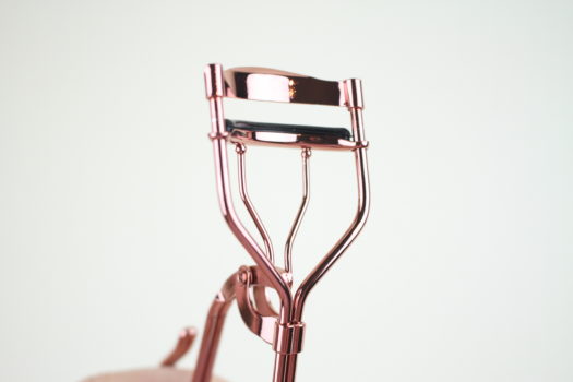 Emite Make Up Professional Eye Lash Curler in Rose Gold